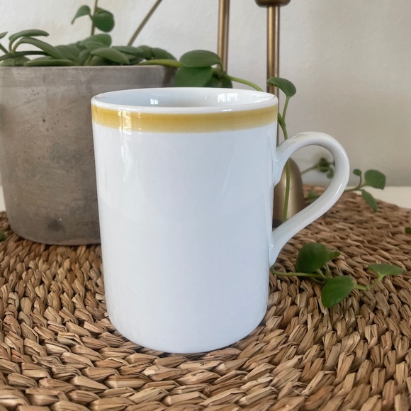 Williams Sonoma Brasserie Yellow Gold Tan Coffee Tea Mug Cup 4”x3.25” RARE HTF! - Picture 1 of 5